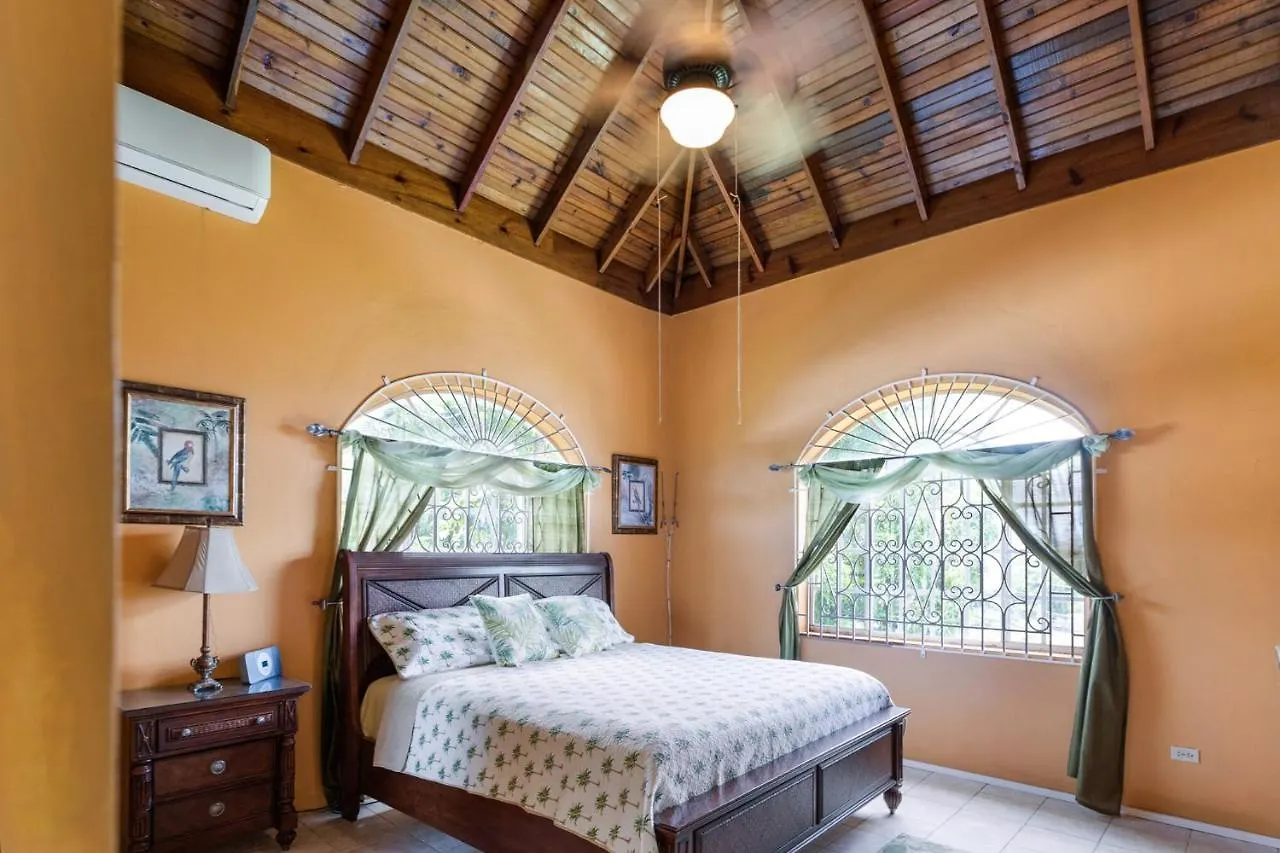 Yanceylargoestate 2Br Villa With Mountain Views 몬테고 베이 자메이카